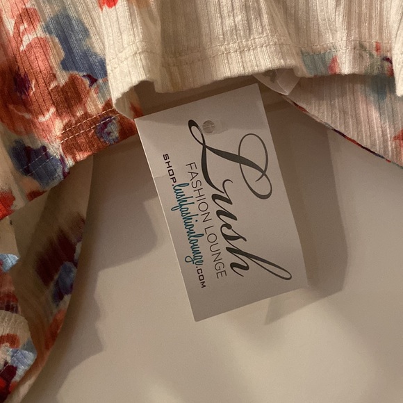 Long sleeve, open back, floral. Ribbed fabric. - Picture 3 of 5